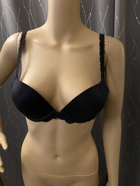 Victoria’s Secret Pink Push Up Multi-Way Lace back black 34C